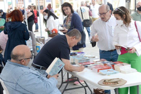 II Feria Autor Autora 3