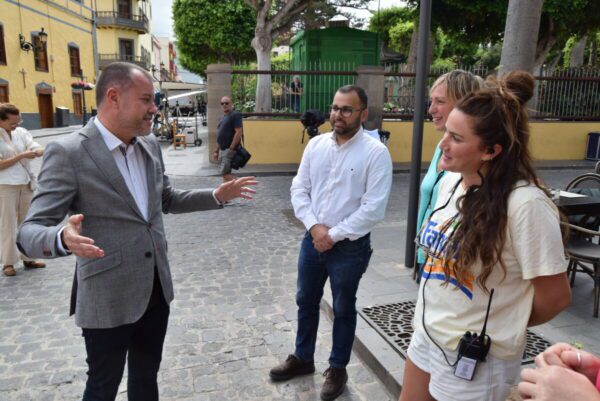 Teodoro Sosa charla con Ulises Miranda Silvia Lopez y Marta Watzinger