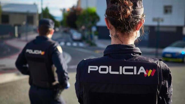 La Policia Nacional detiene al propietario de una discoteca por vender droga en el local