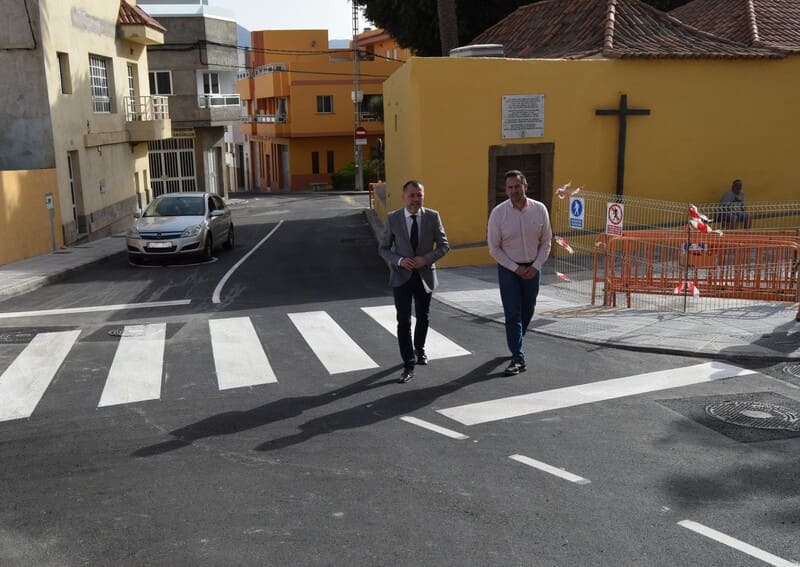 Teodoro Sosa y Heriberto Reyes en la calle Capitan Carrascosa 1