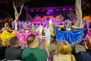 Espectaculo Mexico en el corazon de Los Gofiones en la Plaza de Santiago