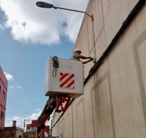 Obras de mantenimiento en el alumbrado publico de Galdar