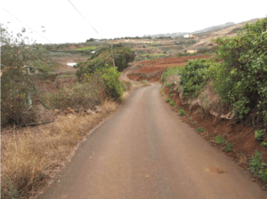 Carretera de Tres Cruces en las medianias que el Ayuntamiento incorpora en su alegacion para el soterramiento de los tramos aereos que afectan a este termino municipal