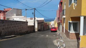 Carretera que une El Agujero con el casco de Galdar