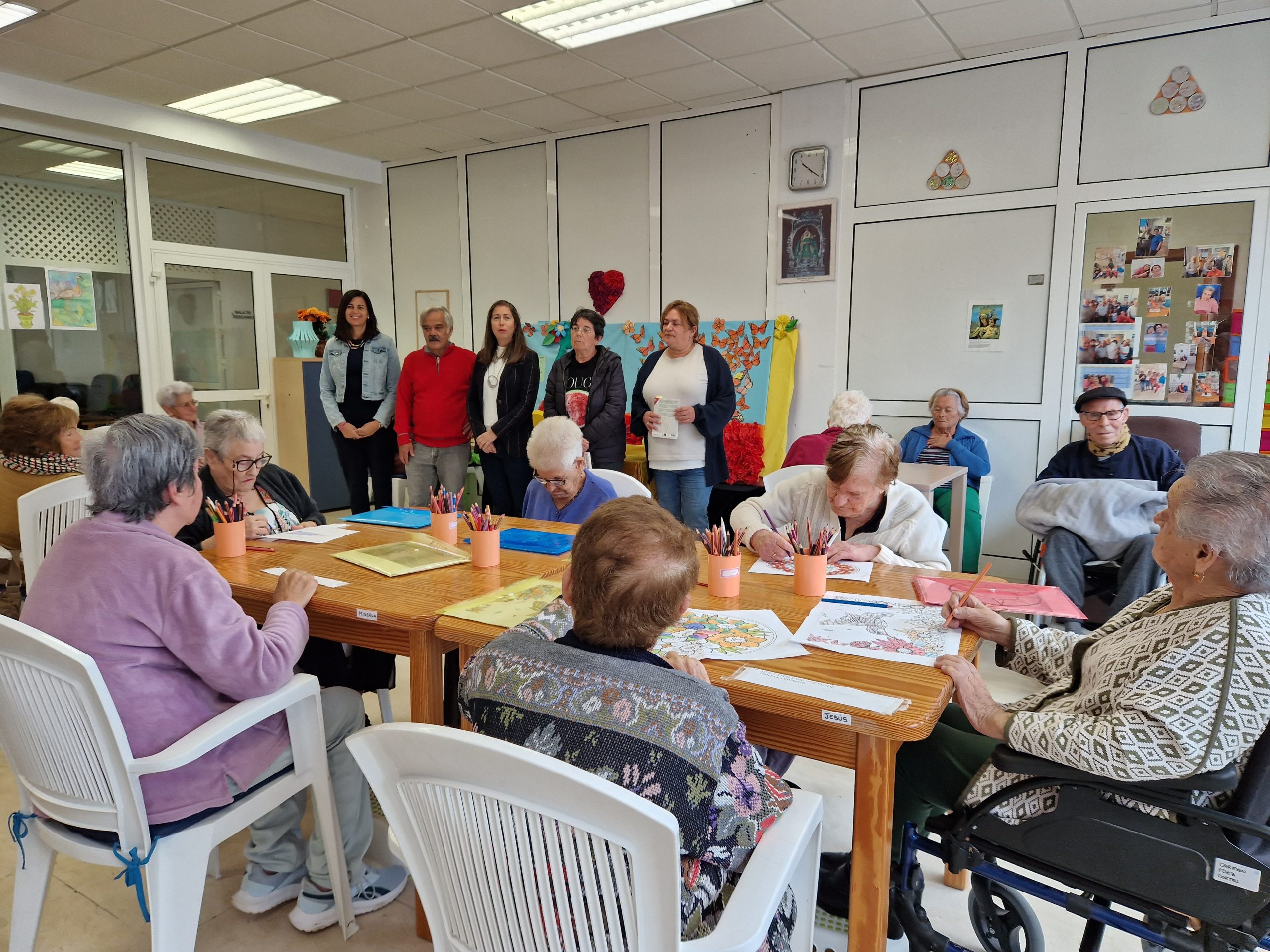 El proyecto ‘Leyendo con nuestros mayores’ culmina con un recital de poesía en el Centro de Día