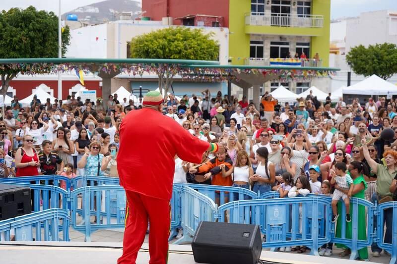 Actuacion de King Africa en la Plaza de La Atalaya en el marco de la Feria Empresarial y Deportiva 4