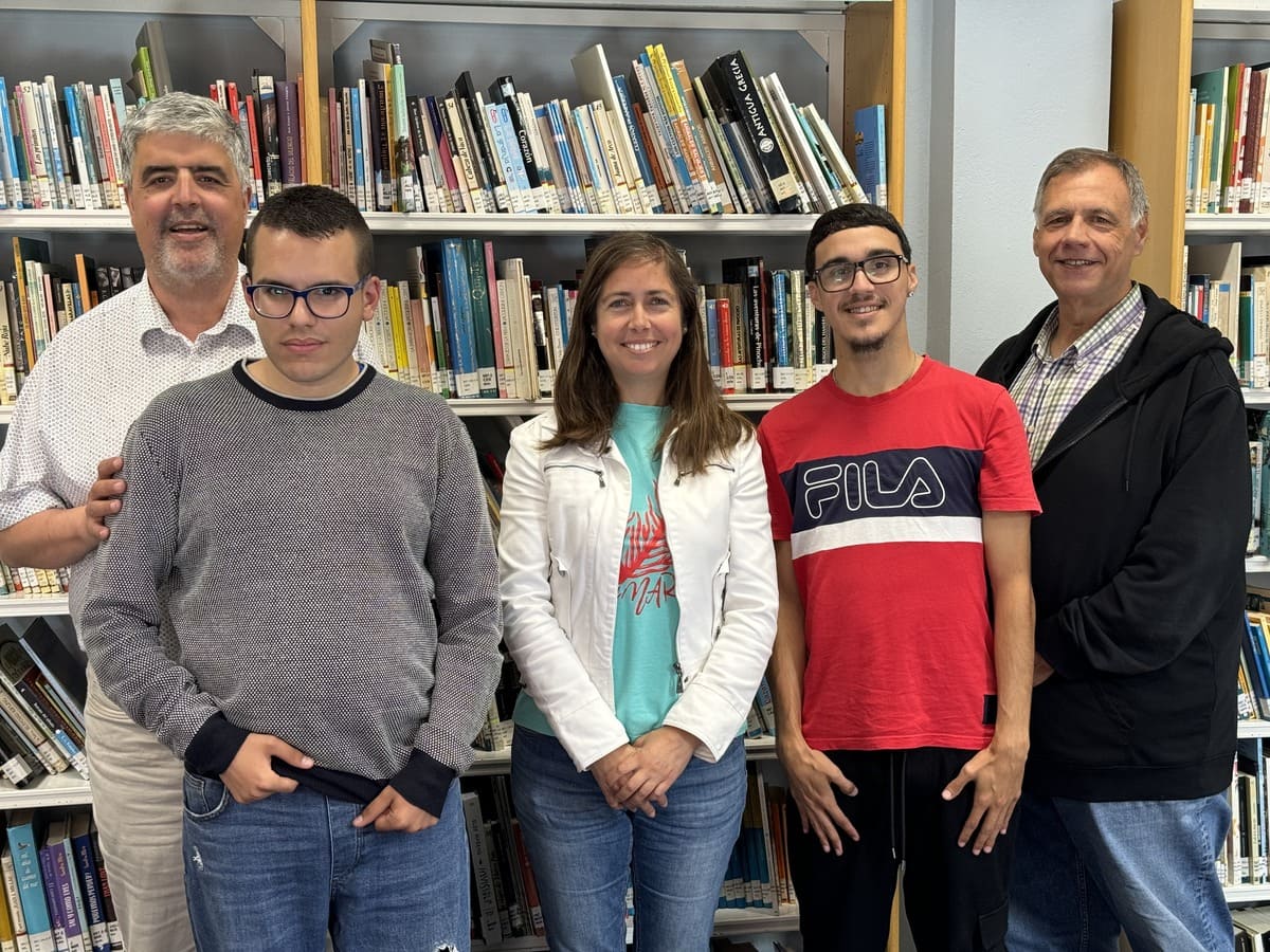 Alumnado de Formación Profesional del IES Noroeste finalizan sus prácticas en la Biblioteca Miguel Santiago de Guía