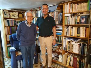 Pedro Rodríguez junto al Cronista Oficial de Santa María de Guía, Pedro González Sosa