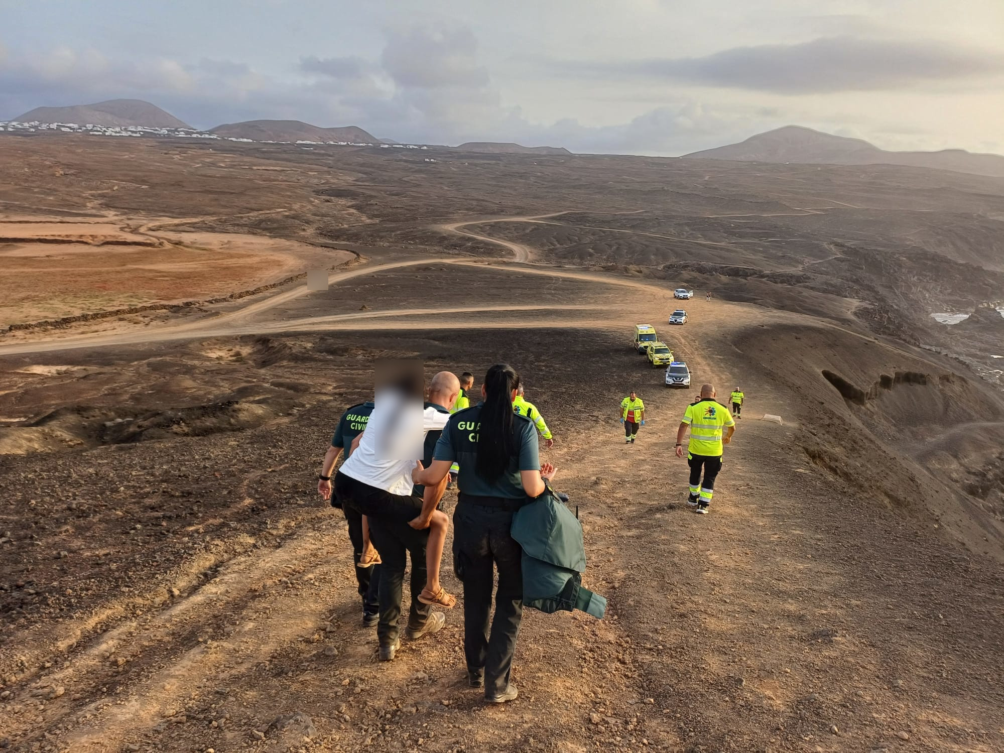 La Guardia Civil evita un intento de suicidio de una persona con intenciones de precipitarse en Lanzarote