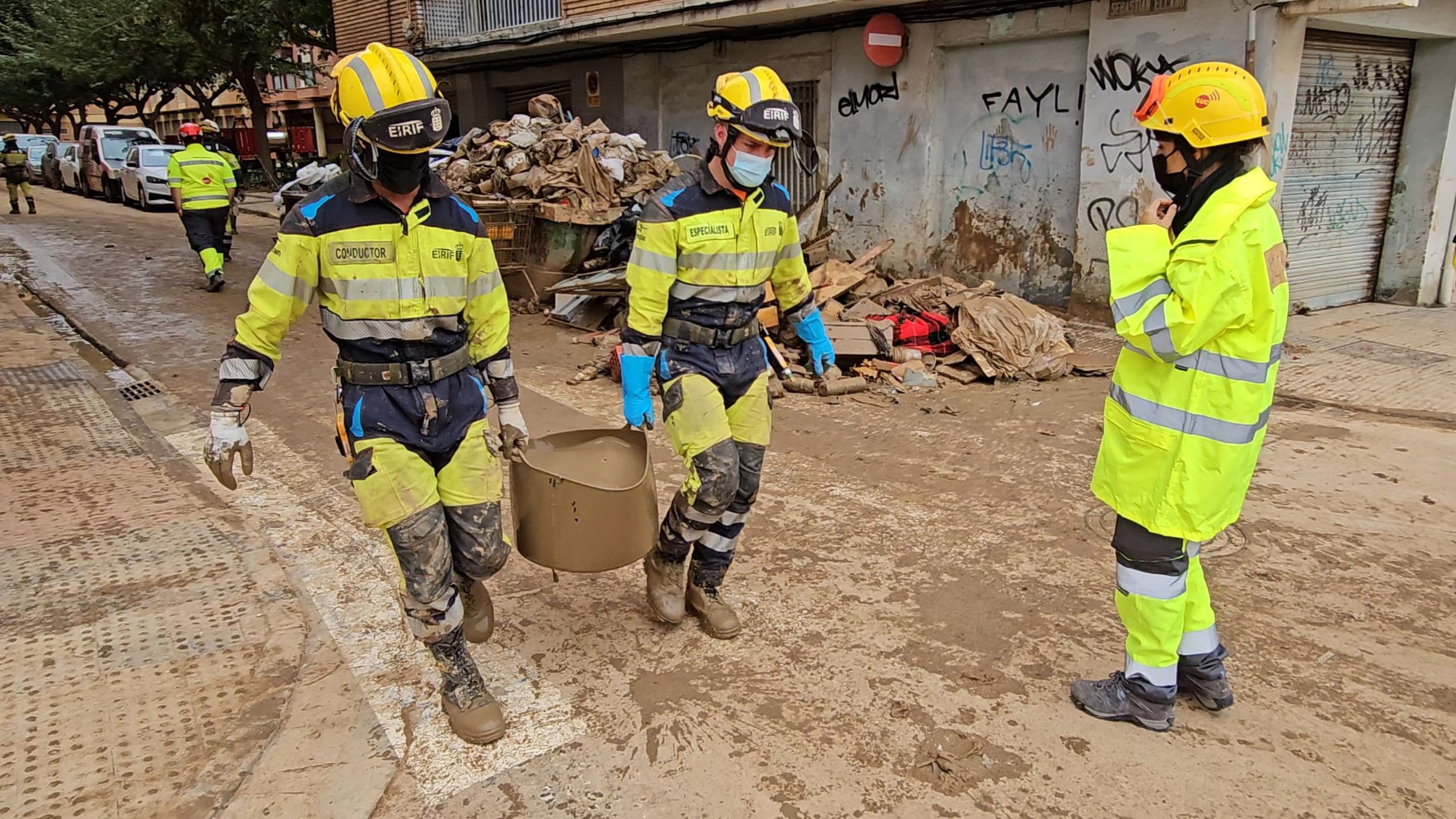 El último relevo de efectivos se ha incorporado hoy al operativo canario desplegado en Valencia