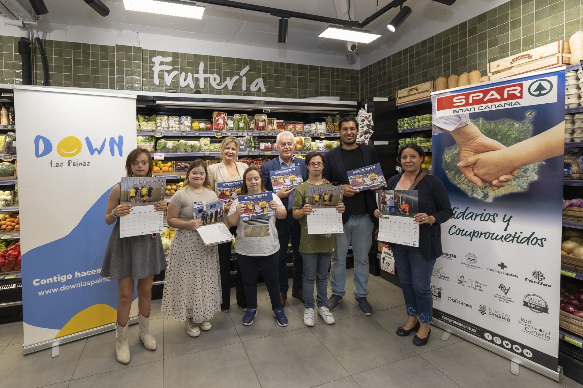 SPAR Gran Canaria cumple cuatro años apoyando a la asociación síndrome de DOWN las palmas con la venta de su calendario solidario