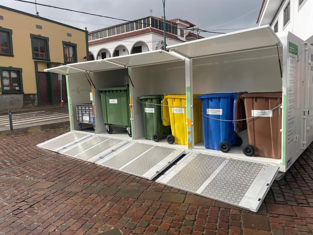 Los contenedores de reciclaje del Punto Limpio móvil estarán este martes en El Palmar