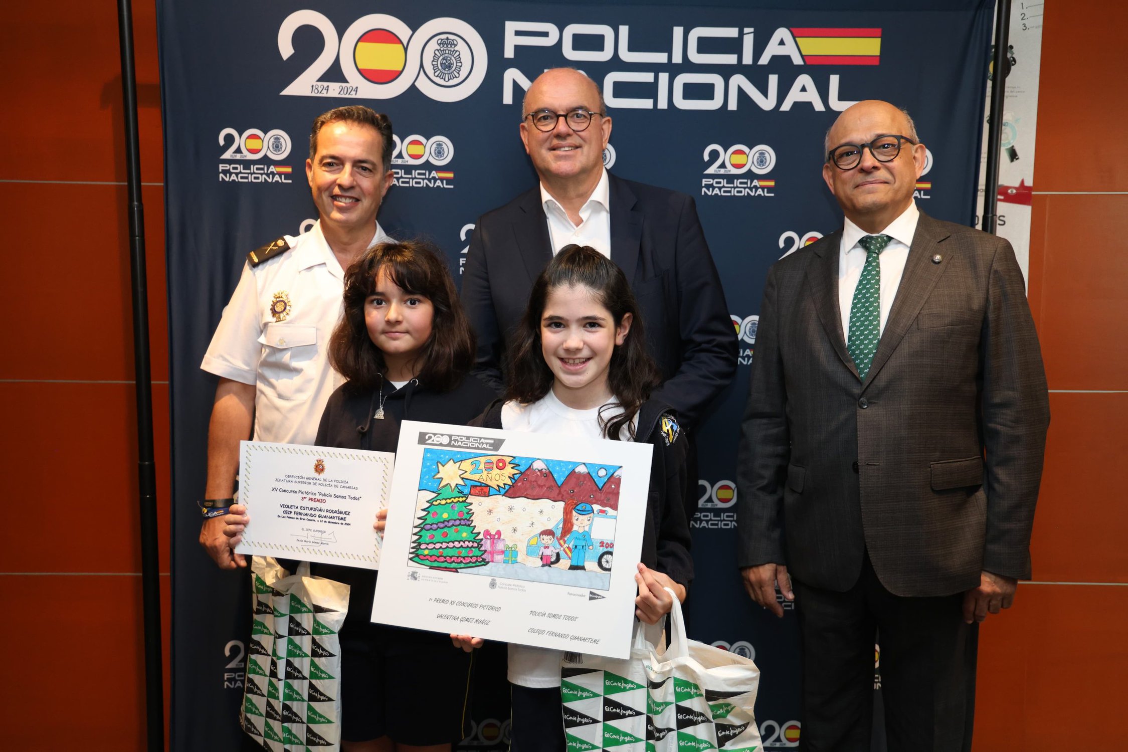 Entrega de premios del XV Concurso Pictórico “POLICÍA SOMOS TODOS”