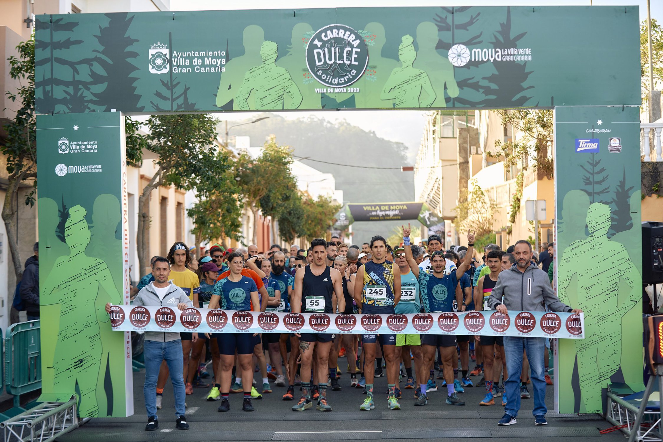 La solidaridad inunda la Villa de Moya con la XI Carrera Dulce Solidaria