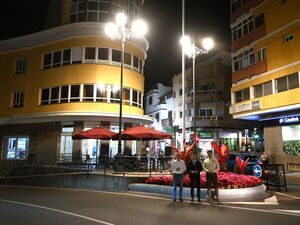 Gáldar estrena nuevas luminarias a la entrada de la calle Capitán Quesada para embellecer el casco histórico