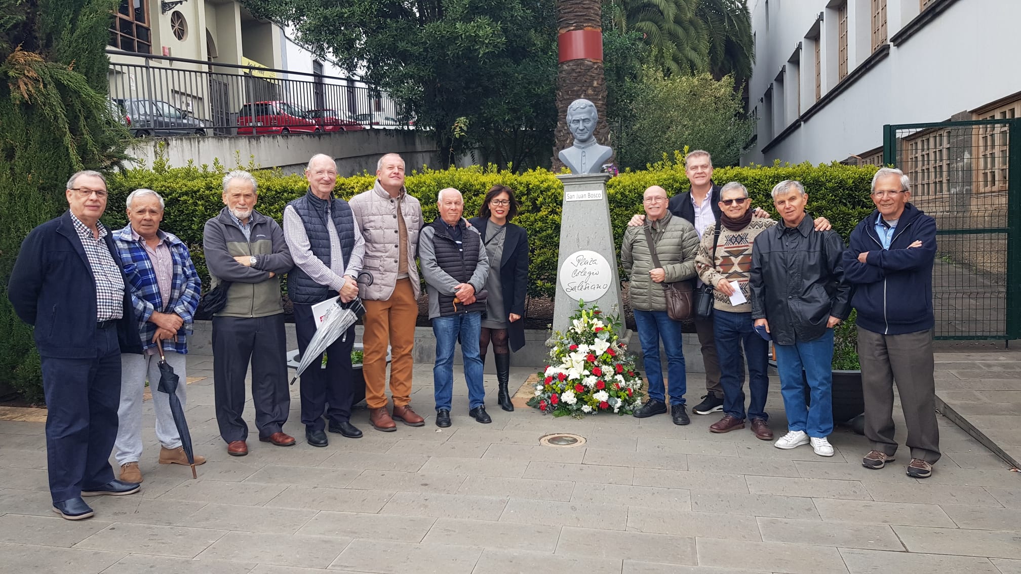 Teror conmemora este 31 de enero el Día de San Juan Bosco con la ofrenda floral de antiguos alumnos salesianos