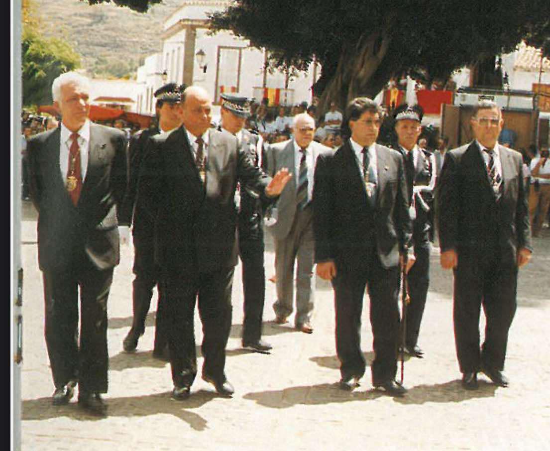 La política de Teror, la Caja de Fósforos y la Vela de Antonio Machado ……