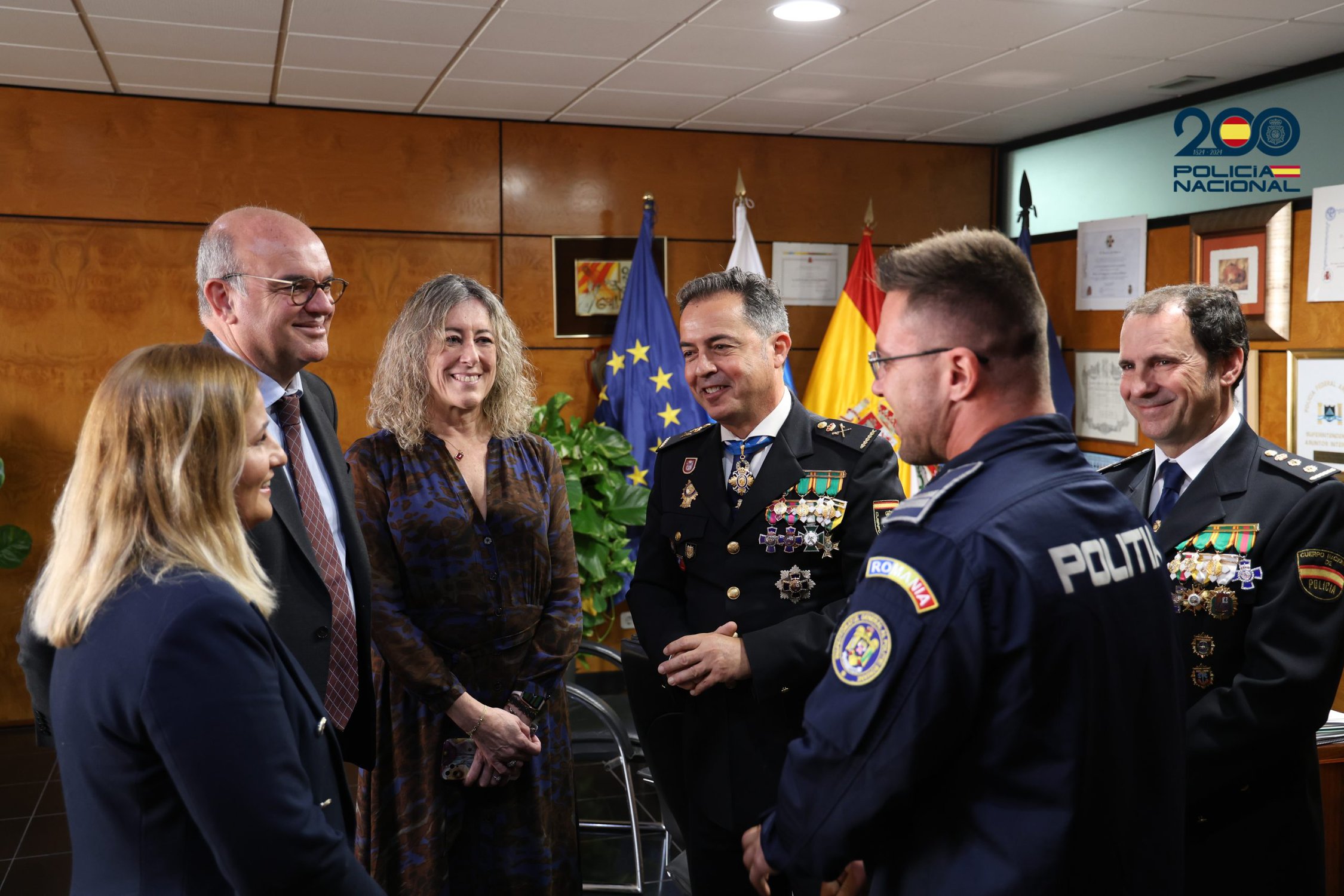 La Policía Nacional da la bienvemida y presenta a un agente de la Policía de Rumanía