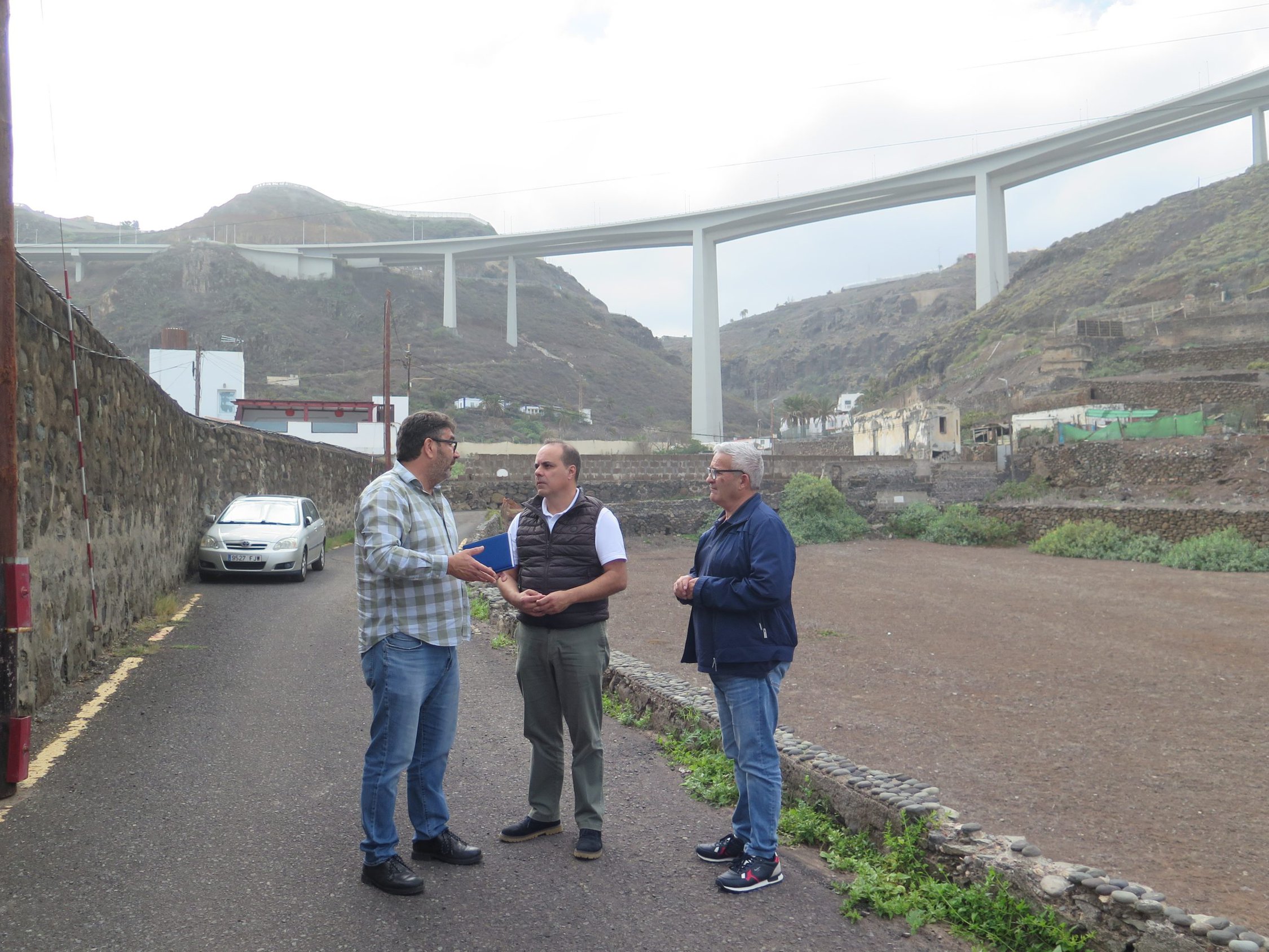 El Ayuntamiento de Guía acuerda con Aqualia el inicio de las obras de saneamiento en San Felipe para el próximo lunes