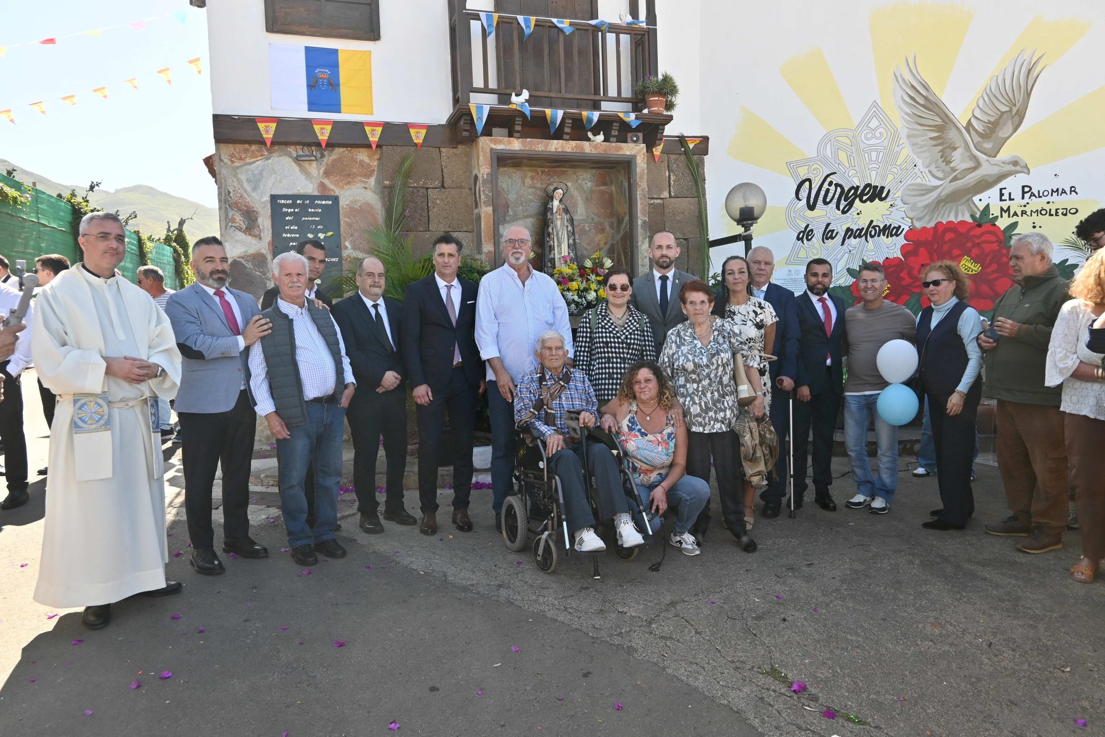 Gáldar inaugura un mural en homenaje a la Virgen de la Paloma, en Marmolejos