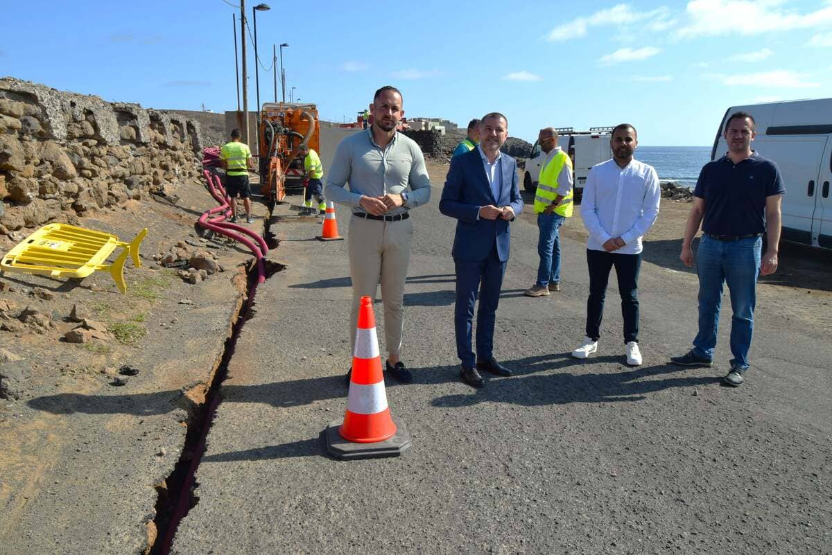 Gáldar y Telefónica firman los convenios para el despliegue de la fibra óptica en La Punta, El Faro y Barranquillo del Vino