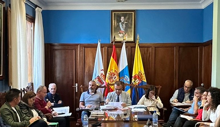 El Ayuntamiento de Guía solicitará un préstamo de 1,5 millones de euros para la reconstrucción de la carretera que une Bascamao y Montaña Alta