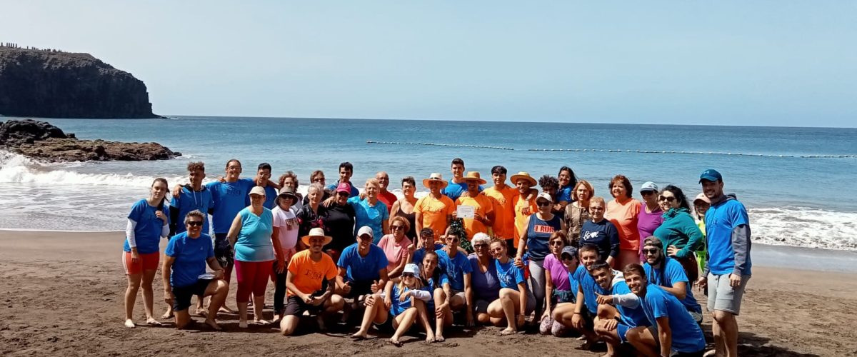 Actividad de Envejecimiento Activo en la playa de Sardina 1