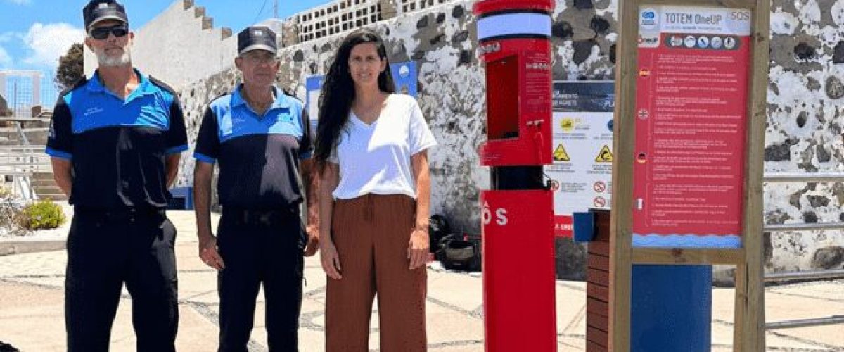 Agaete refuerza la seguridad del Puerto de las Nieves con un totem de Salvamento OneUp1