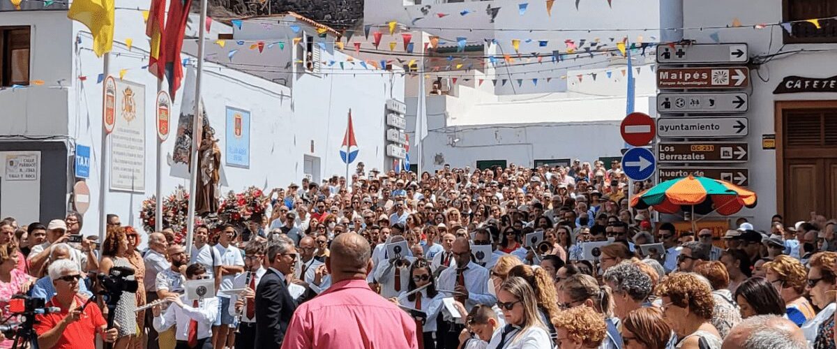 Agaete vive con emocion el regreso de la procesion del Encuentro4