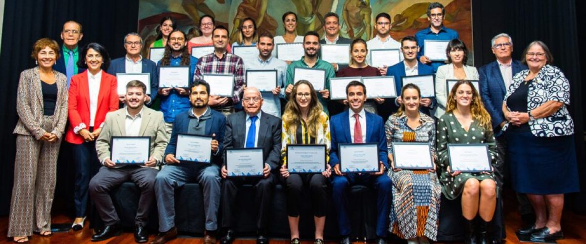 Becas IE 2022 Ganadores Junta Directiva Fundacion Colegio Medicos Las Palmas scaled