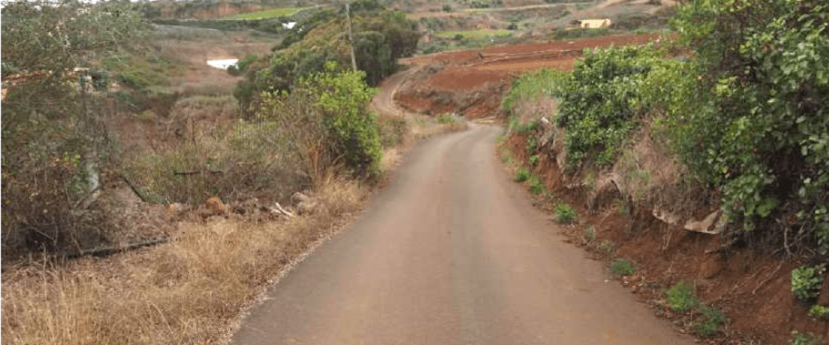 Carretera de Tres Cruces en las medianias que el Ayuntamiento incorpora en su alegacion para el soterramiento de los tramos aereos que afectan a este termino municipal