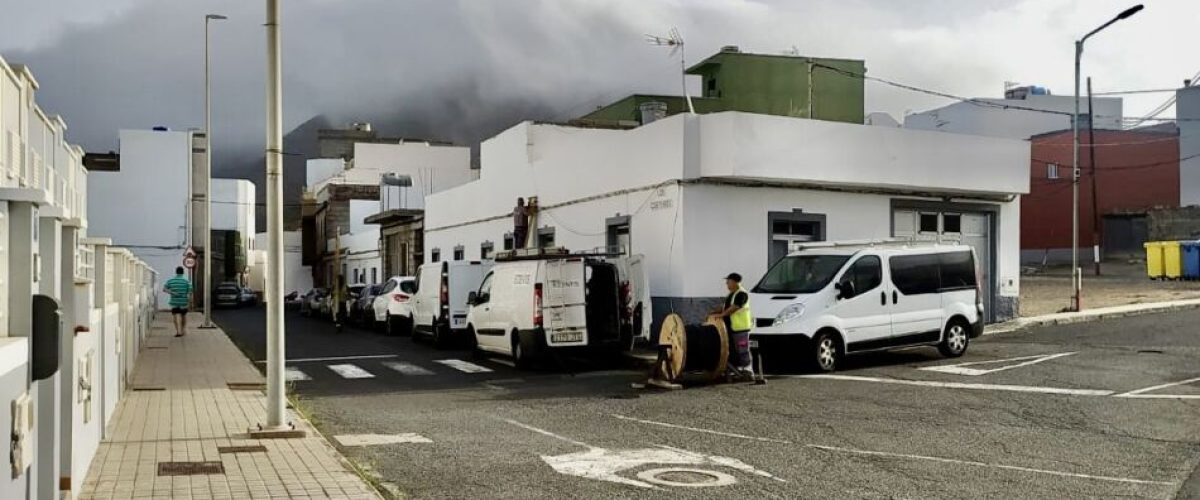 Despliegue de fibra optica en Piso Firme y Las Rosas 1