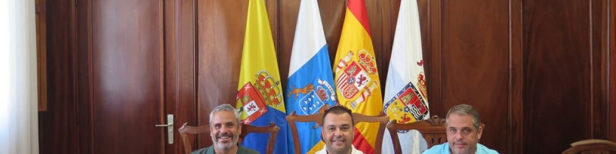 El alcalde Pedro Rodriguez junto al primer teniente de alcalde Alfredo Goncalves y el concejal de Urbanismo y Obras Cesar Medina derecha de la imagen