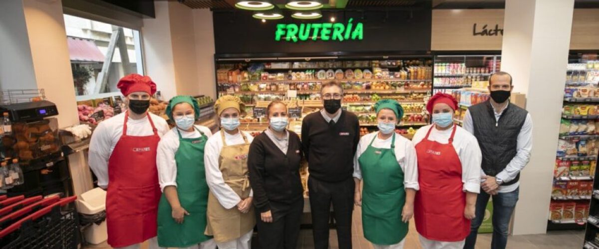 El equipo de SPAR Ciudad Jardin tras la apertura