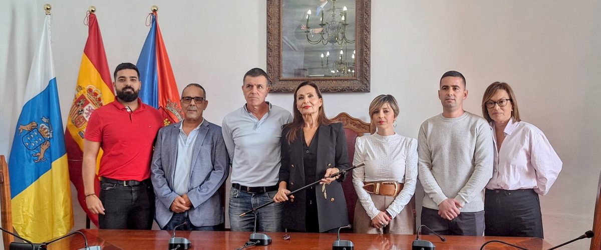 FOTO Imagen de familia de la nueva Corporación de la Villa de Agaete