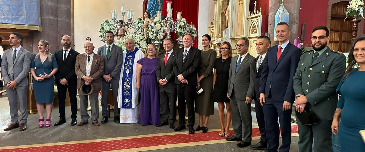 Foto Corporación y autoridades Día de la Inmaculada Concepción