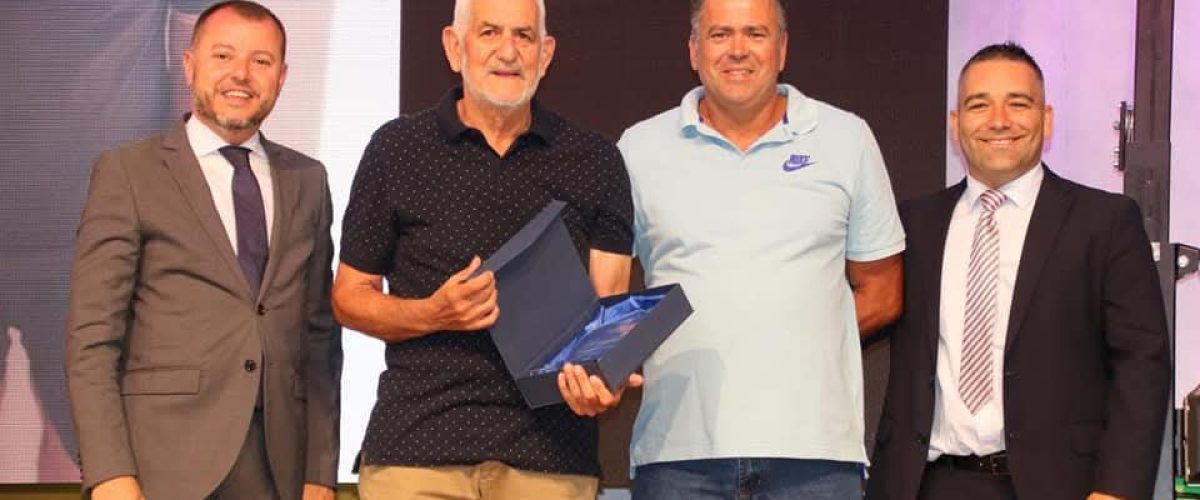 Francisco Quintana Moreno, segundo por la izquierda, junto a Teodoro Sosa y Ancor Bolaños, a los lados, en la Gala del Deporte de 2019