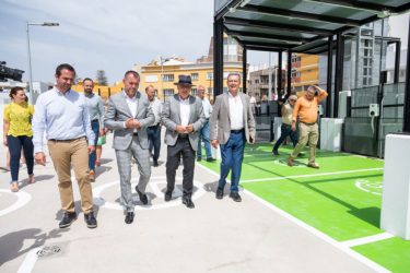 Heriberto Reyes, Teodoro Sosa, Antonio Morales y Marino Alduan, de izquierda a derecha, durante la inauguración del aparcamiento