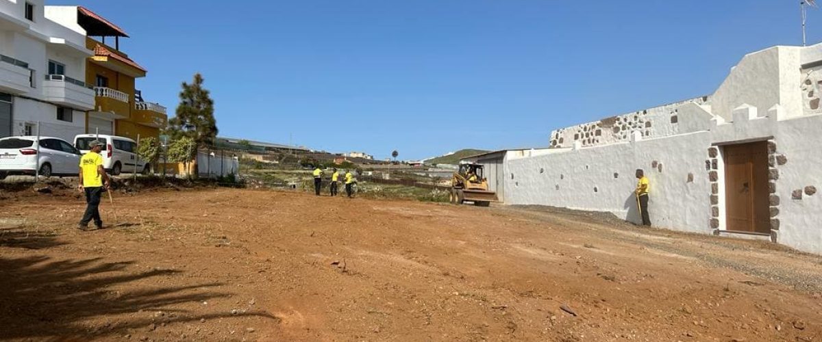 Inicio de los trabajos de la zona de aparcamientos en Farailaga 1