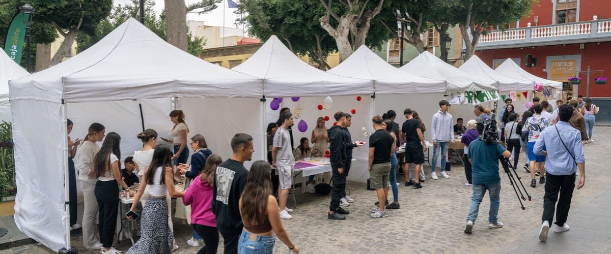 Jornada de Enseñar para Emprender en la Plaza de Santiago