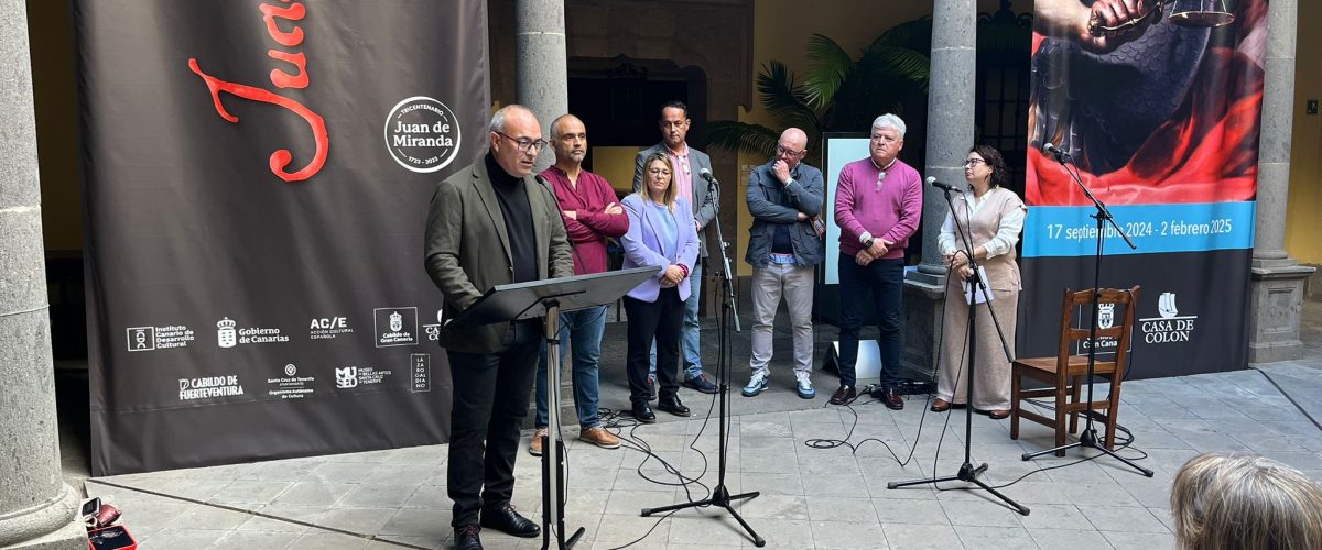 Julián Melián en la presentación del XIX Encuentro de Repentistas 'Verseando con Ingenio'