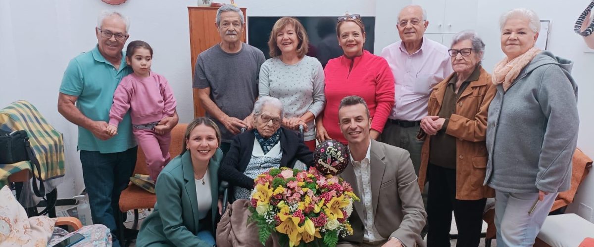 La Aldea cumpleaños Adela 102 años