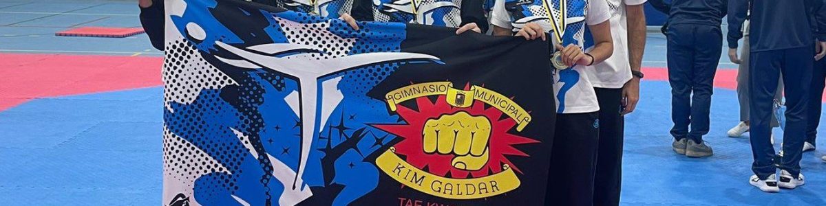 Luchadores del Kim Gáldar en el campeonato insular celebrado en Jinámar