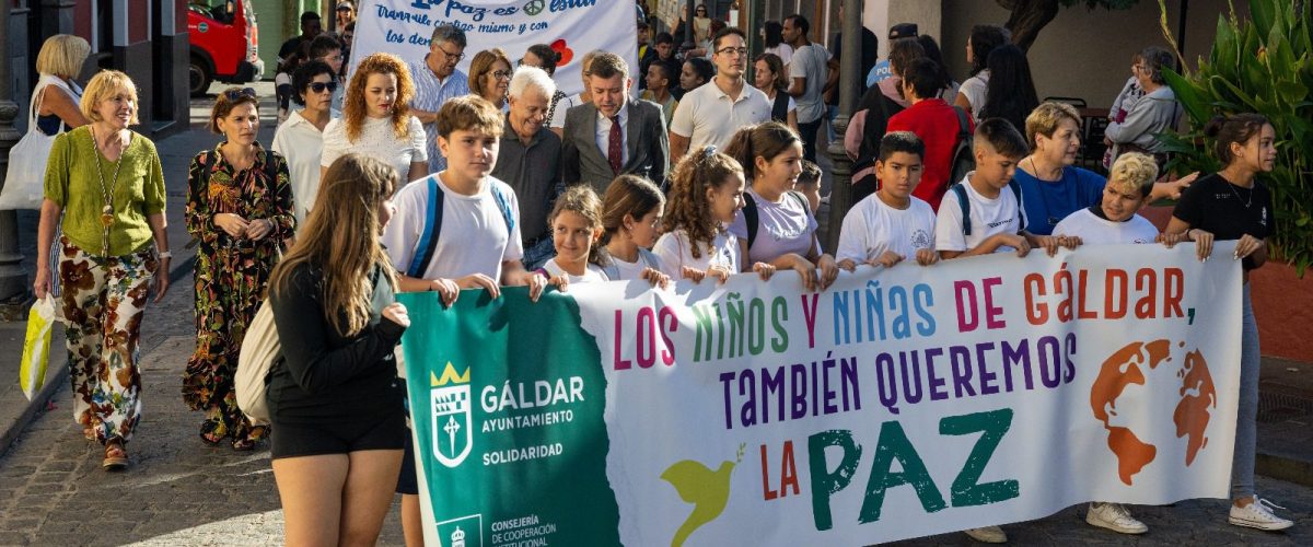 Marcha por la paz en la calle Capitan Quesada