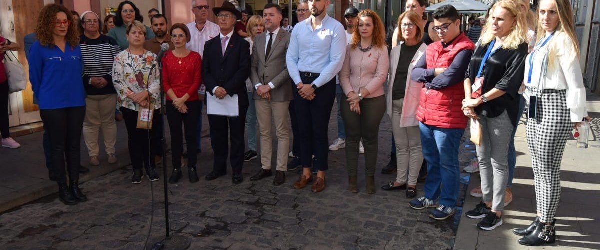 Minuto de silencio en el Dia Mundial de la Lucha contra el SIDA