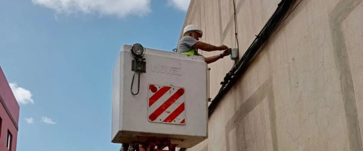 Obras de mantenimiento en el alumbrado publico de Galdar