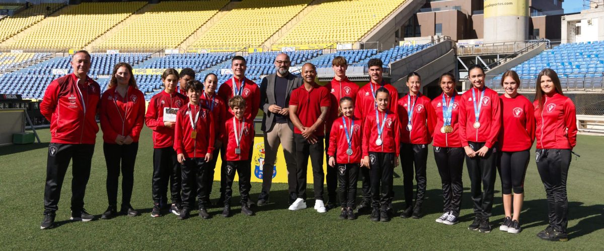 Recepcioìn del consejero de Deportes, Aridany Romero, a los gimnastas medallistas del Club La Playa y Ray Zapata 3