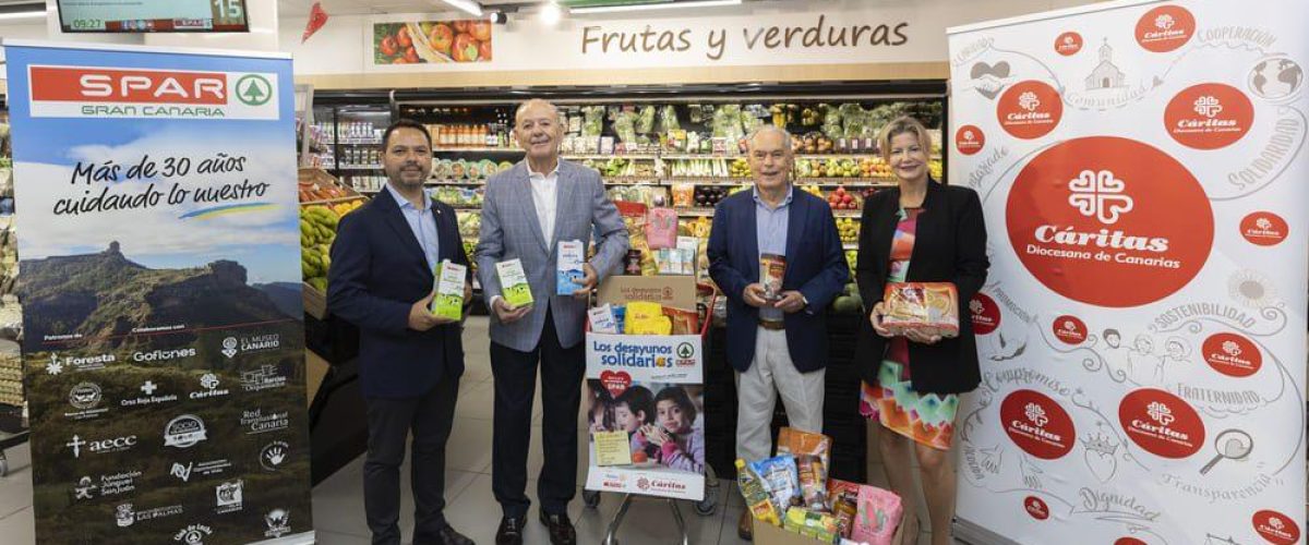 Representantes de Rotary Club Caritas y SPAR Gran Canaria celebran la nueva recogida solidaria