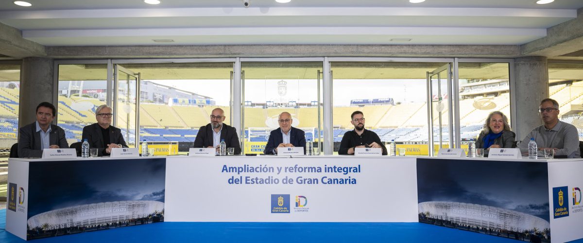 Reunioìn del jurado del concurso de proyectos para la ampliacioìn y reforma integral del Estadio de Gran Canaria 1