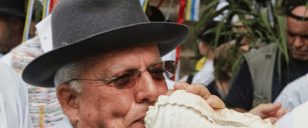 Roberto Rivero Garcia durante la celebracion de una fiesta de Las Marias